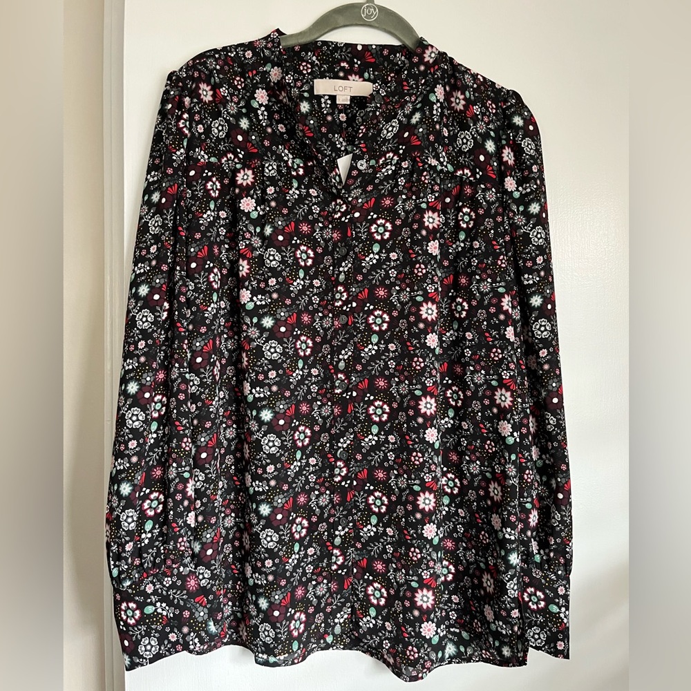 NWT LOFT Floral Blouse - Small